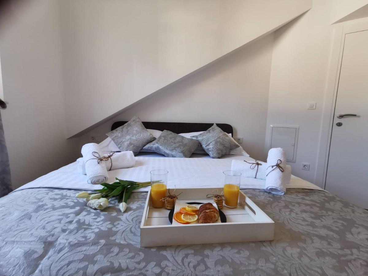 Olmissum Rooftop Sea View Apartment Omis