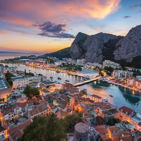 Olmissum Rooftop Sea View Omis Exterior photo