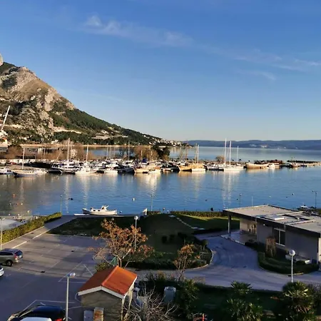 Olmissum Rooftop Sea View Omis Exterior photo